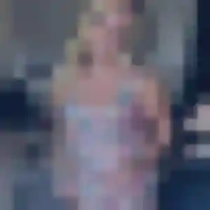 Charmante Whitney, 19 ans à Bourg-la-Reine - la contacter