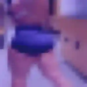 Blanche, femme de 20 ans cherche rencontre libertine à Épône