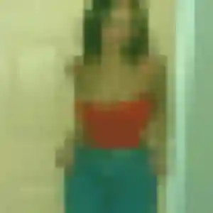 Noura, 25 ans, en ligne à Feucherolles pour un rencontre libertine