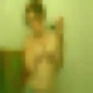 Flavia, femme de 28 ans cherche rencontre libertine à Houilles