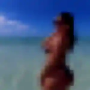 Charmante Rania, 24 ans à Jouars-Pontchartrain - voir sa photo
