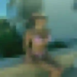 Photo de Imane à La Ferté-Saint-Aubin (33 ans) - rencontre libertine discret