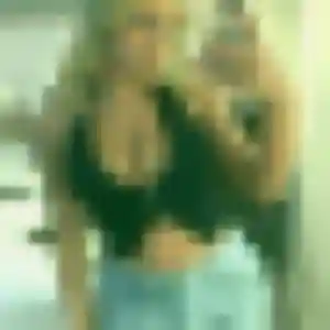 Janine (19 ans) à Le Mesnil-Saint-Denis cherche une rencontre rapidement