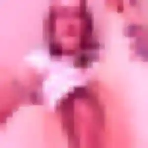 Urielle, 25 ans, disponible à Le Plessis-Pâté pour une rencontre coquine