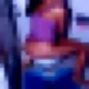 Sexy Siham, 19 ans à Mantes-la-Jolie - la contacter