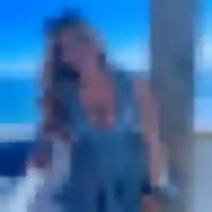 Yasmine (28 ans) à Neuilly-sur-Marne propose une rencontre aujourd'hui