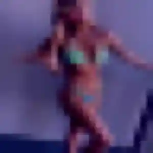 Photo privée de Priscilla, 34 ans à Paray-Vieille-Poste - plan discret