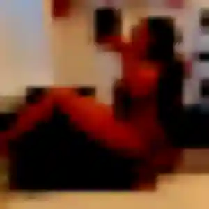 Daniela, femme de 25 ans propose rencontre libertine à Persan