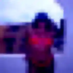 Perrine, 28 ans, connectée à Poissy pour une rencontre coquine