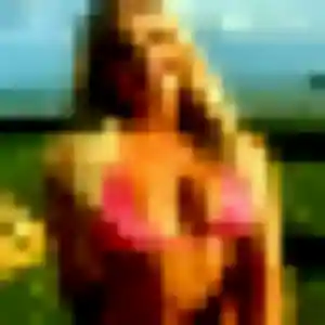 Dana, 29 ans, en ligne à Rochecorbon pour une rencontre coquine