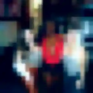 Ingrid, 37 ans, en ligne à Sèvres pour une rencontre coquine