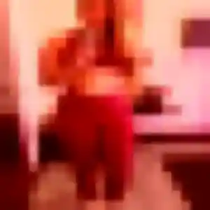Photo de Laure à Varennes-sur-Seine (44 ans) - rencontre libertine discret