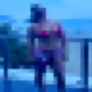 Cassandre, 41 ans, connectée à Vaux-sur-Seine pour une rencontre coquine
