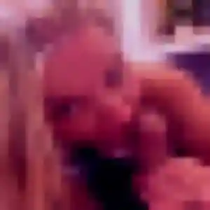 Debora, 28 ans, connectée à Vierzon pour une rencontre coquine