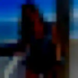 Elvire, femme de 24 ans propose rencontre libertine à Villepreux